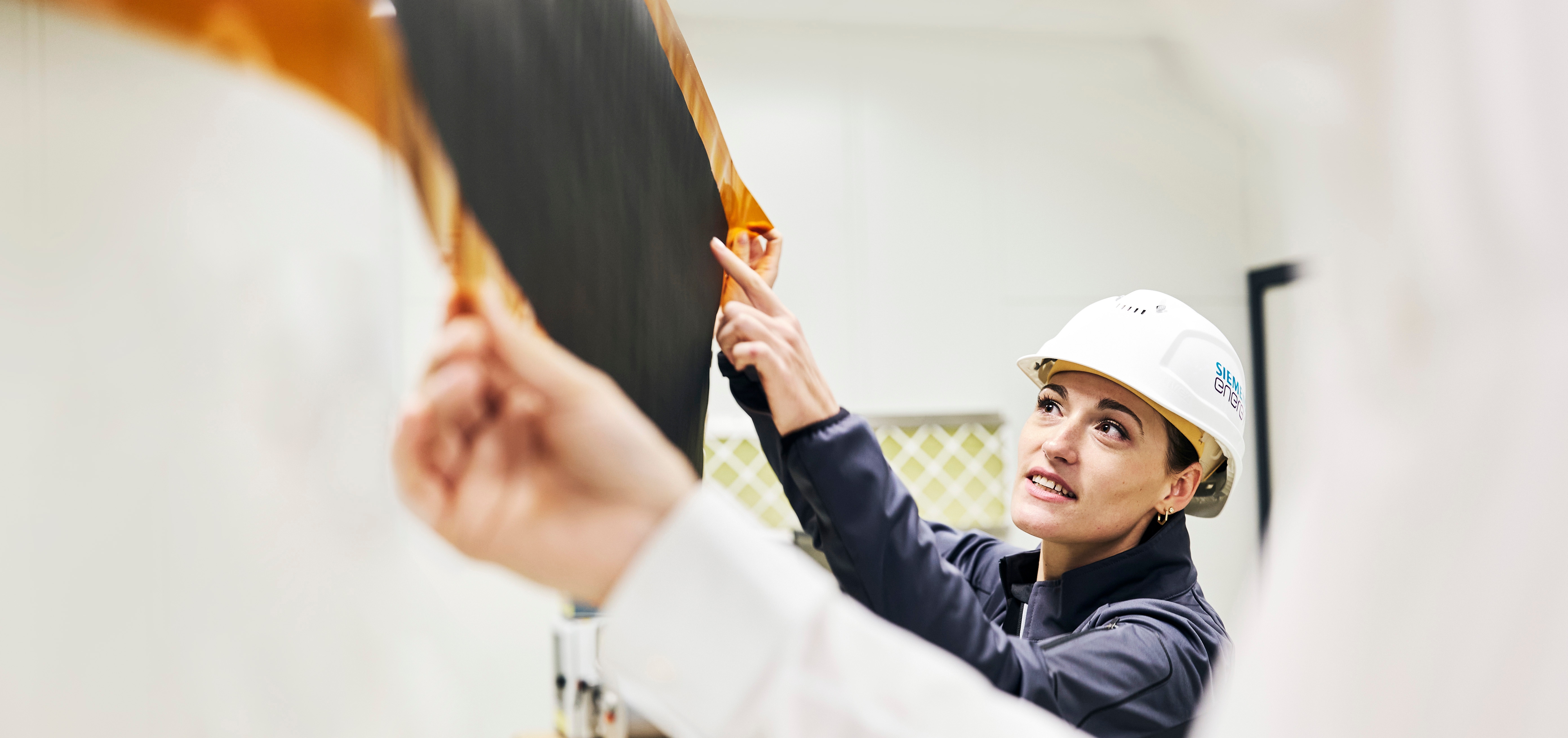 Examination of a PEM foil which is a part of an electrolyzer