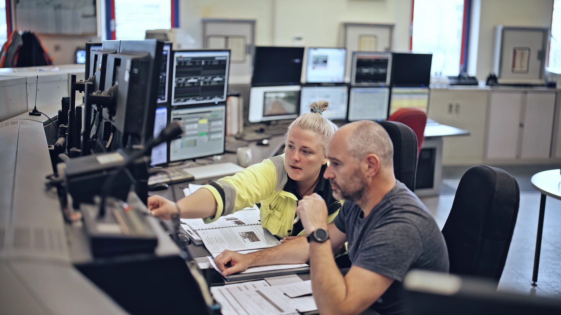 Kead by 2 Power Station Asset Management – showing two people (man and woman) working together