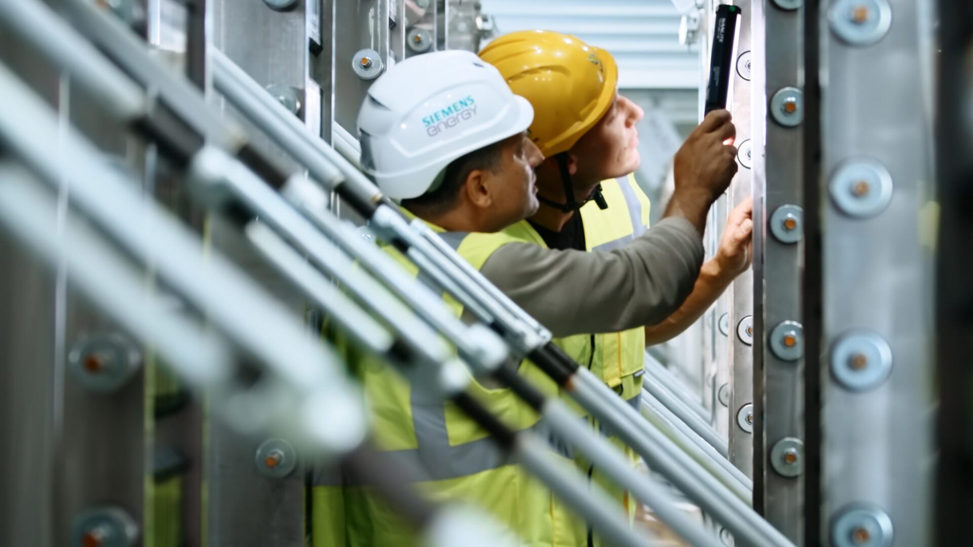 Image of Siemens Energy workers