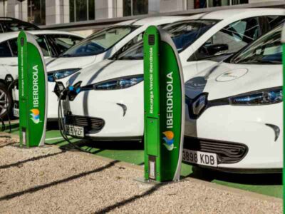 Iberdrola and bp team up on green hydrogen hubs and EVs